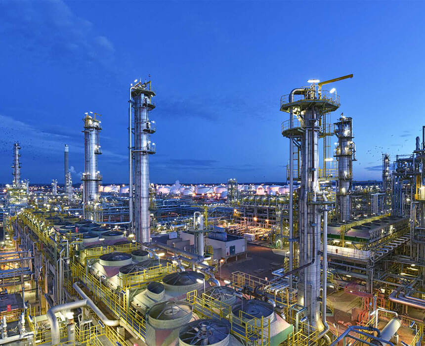 Oil refinery image